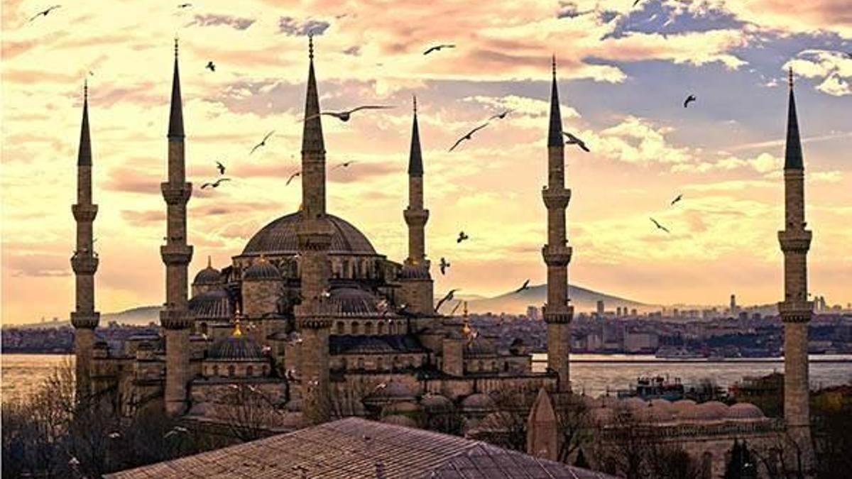 Cuma mesajları ve Cuma namazı saatleri!