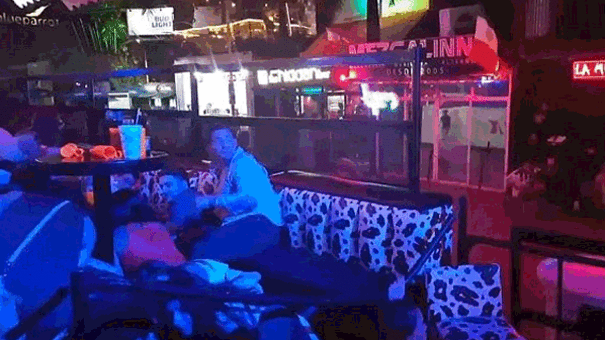 Meksika'dan son dakika haberi! Gece kulübüne silahlı saldırı... 8 ölü