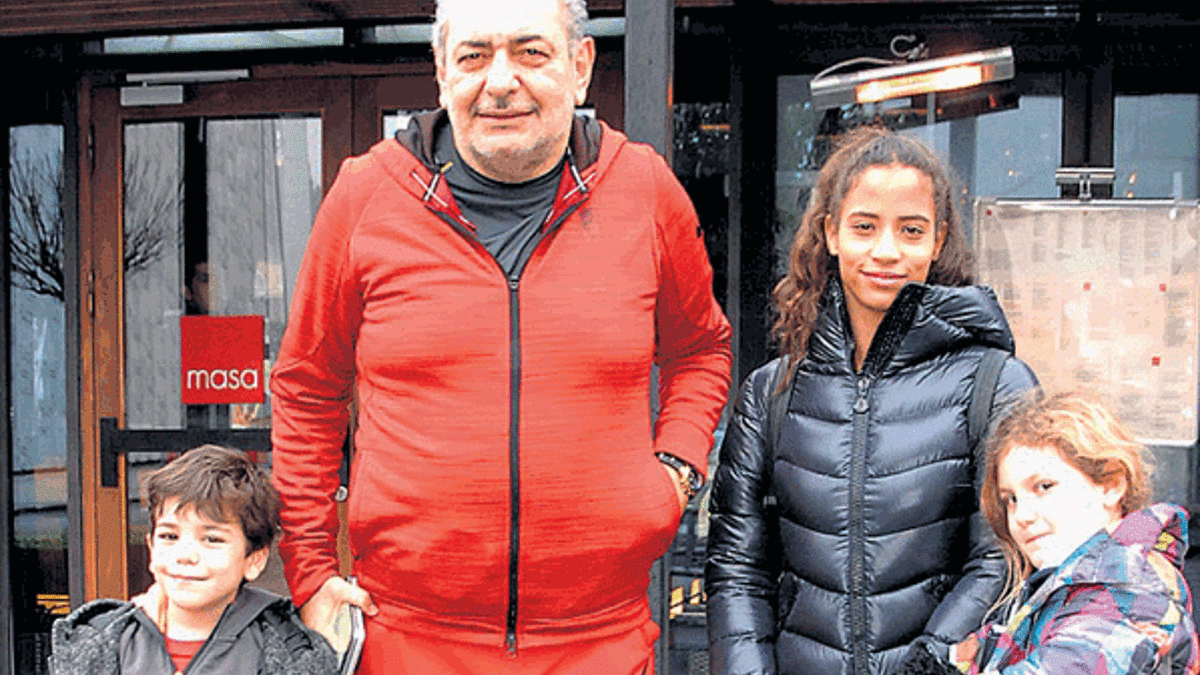 Kızları ile spor yaptı