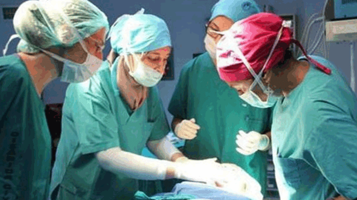 Türkiye'den 3 kıtaya organ nakli için teknik destek
