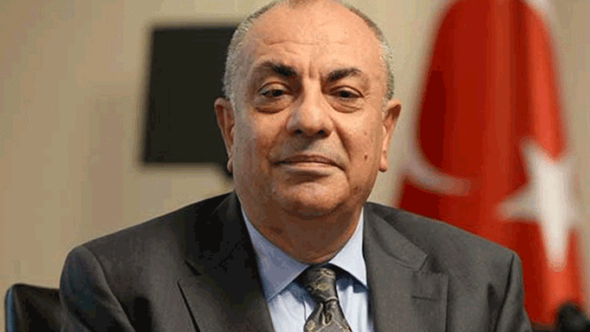 Başbakan Yardımcısı Türkeş Kıbrıs görüşmeleri için İsviçre'de