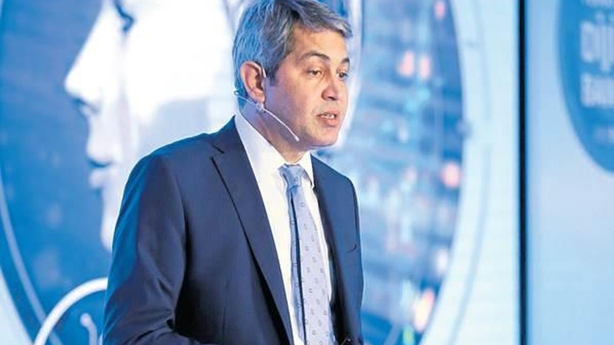 1 milyon kişi bankaya tek bakışla giriyor