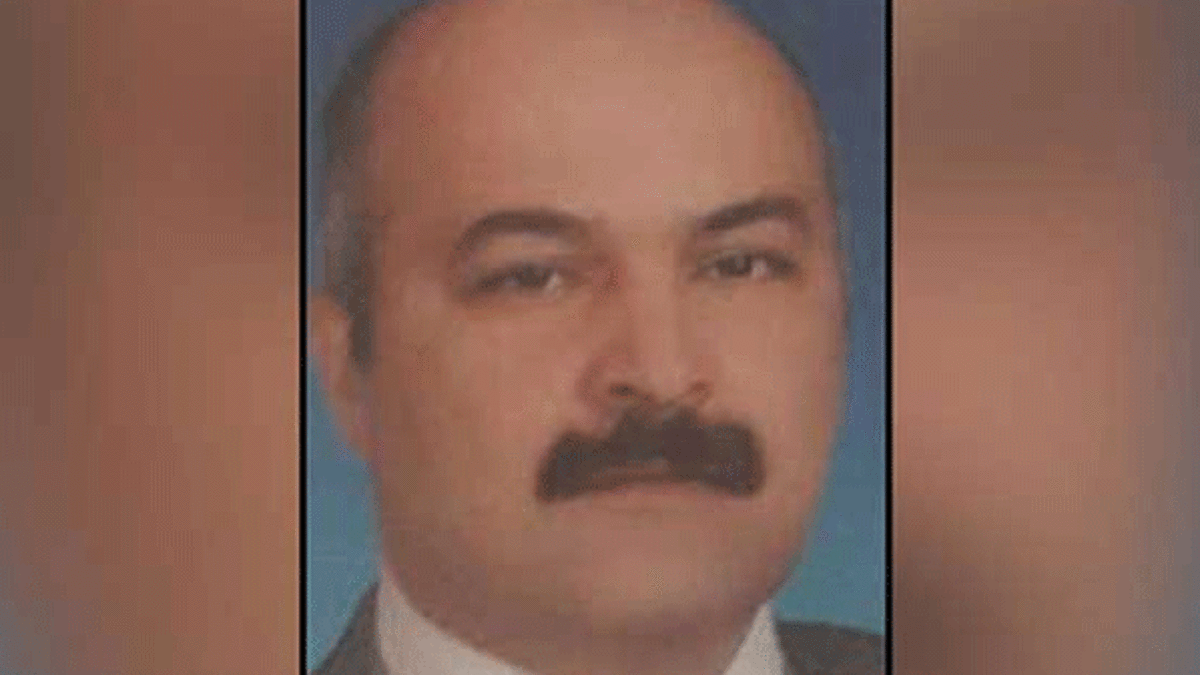 FETÖ'den aranan başsavcı noterde yakalandı