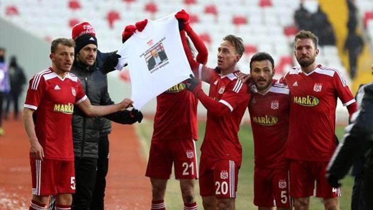 Sivasspor evinde rahat kazandı