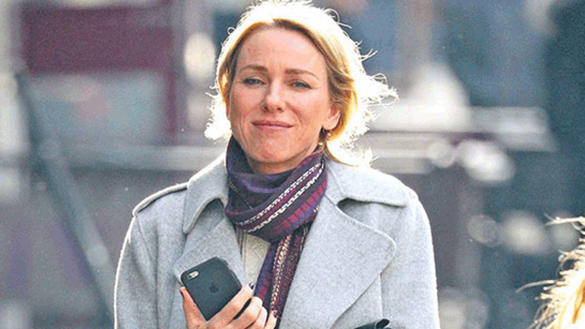 Naomi Watts'ın acelesi var