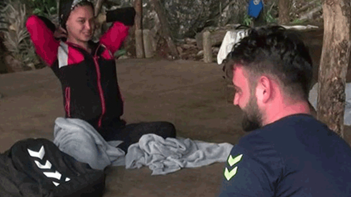 O soru karşısında Survivor Erdi kıpkırmızı oldu!