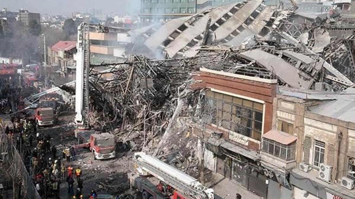 İran'da 17 katlı iş merkezinin çökmesi