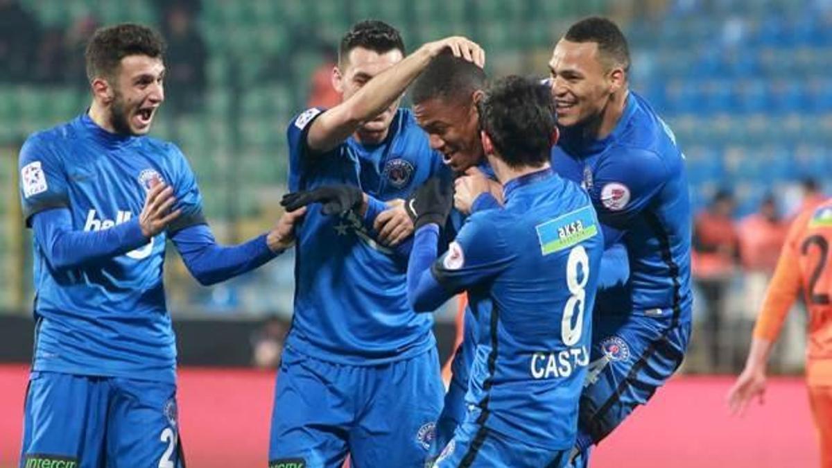 Kasımpaşa liderliğini Rize'de kaptı
