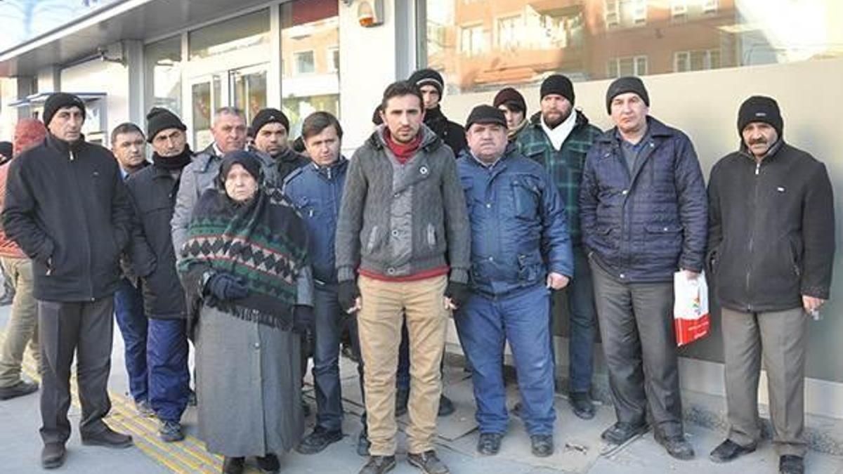 TOKİ'den ev için 4 gündür banka önünde bekleyenler şokta