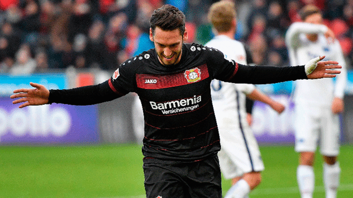 Hakan Çalhanoğlu: Babam at imzayı dedi