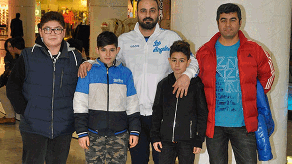 Hasan Şaş'tan karne hediyesi