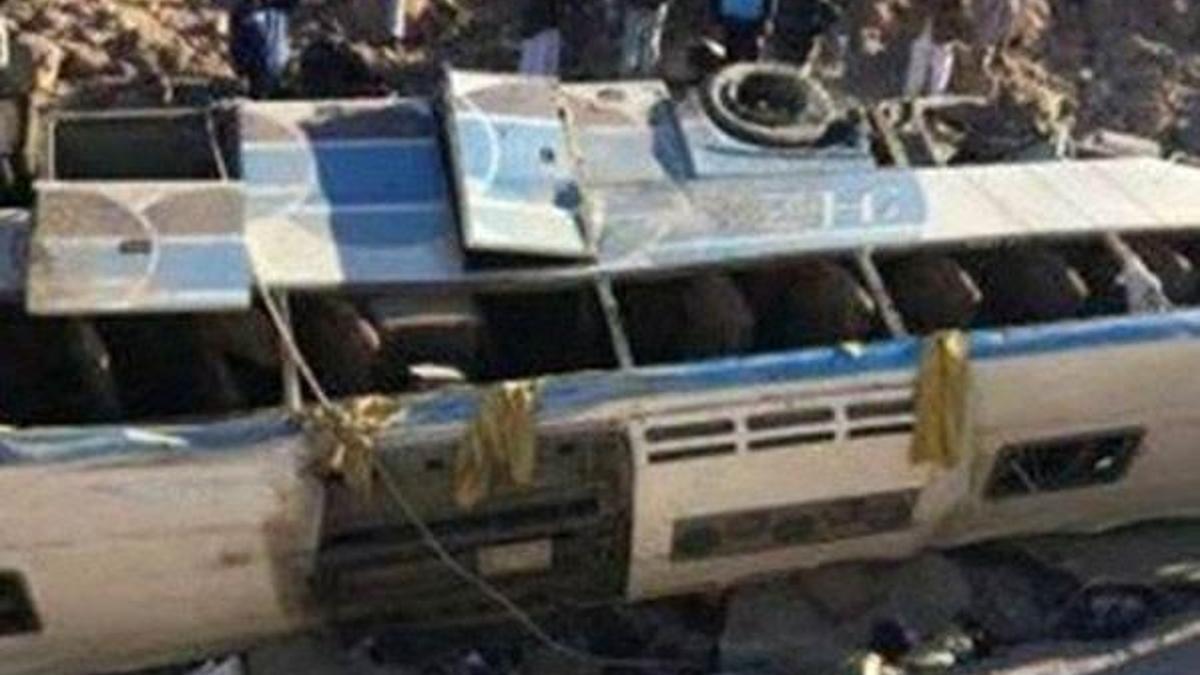 Mısır'da öğrencileri taşıyan otobüs devrildi: 9 ölü, 44 yaralı