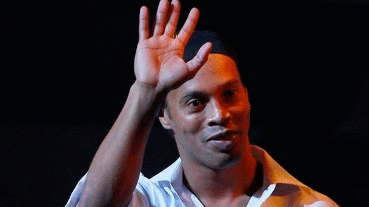Ronaldinho açıkladı! 'İstanbul'a geliyorum...'