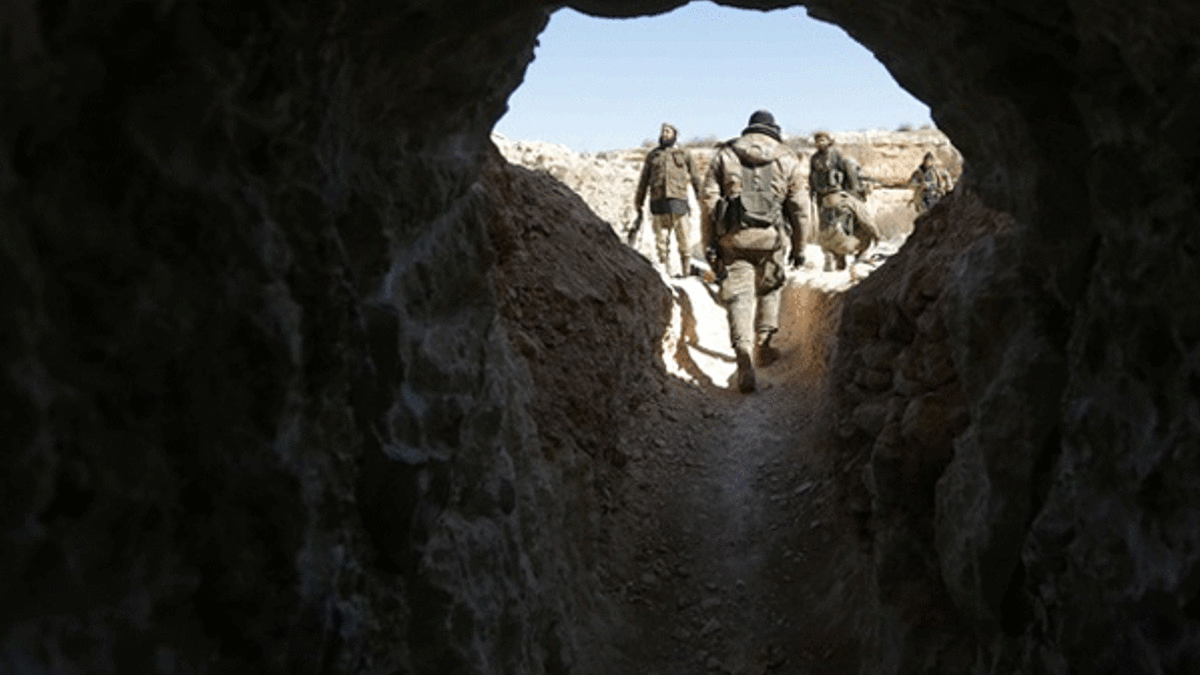 DEAŞ El-Bab'da su şebekelerini tünel olarak kullanıyor