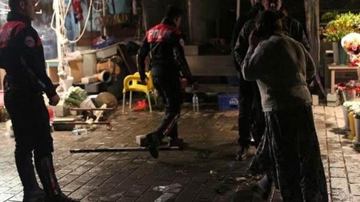 Taksim'de çiçekçi kavgası: 2 yaralı!