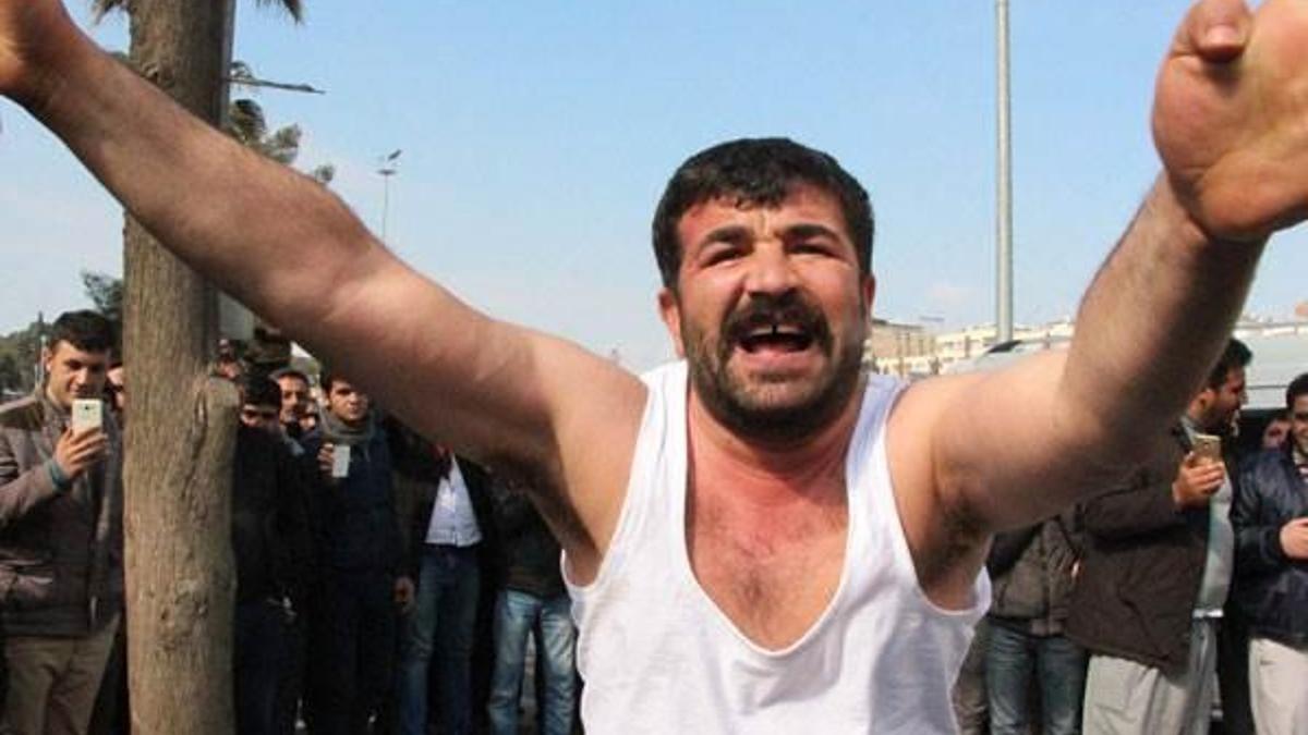 İntihara kalkışan seyyar satıcı ilaçlı suyla bayıltıldı