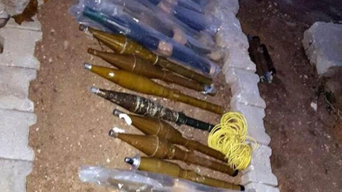 Nusaybin'de PKK'nın mezarlıktaki cephaneliği ele geçti