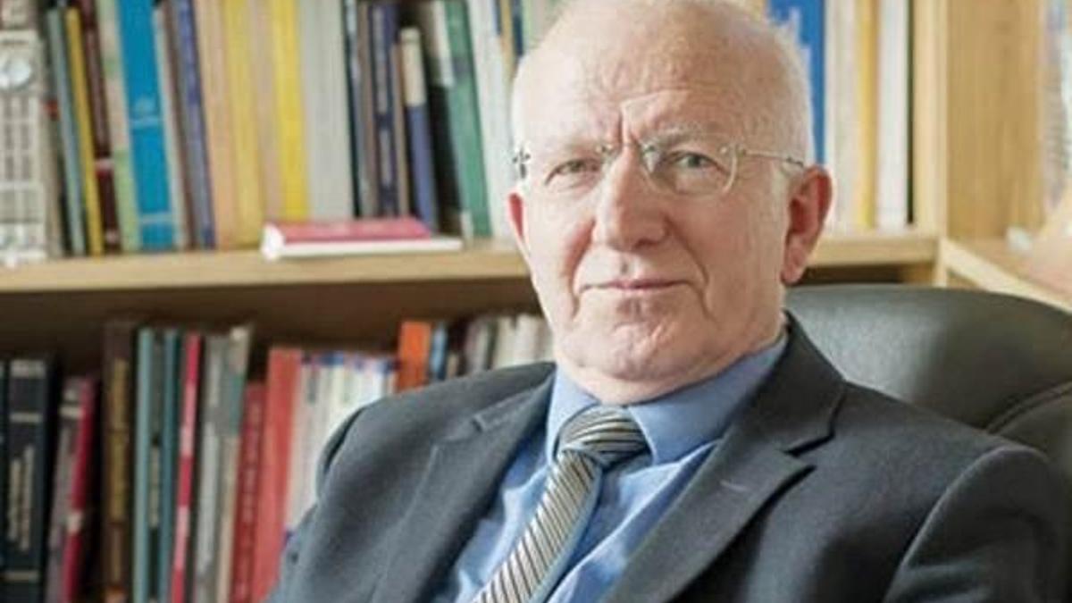 Anayasa profesörü İbrahim Kaboğlu, KHK ile ihraç edildi