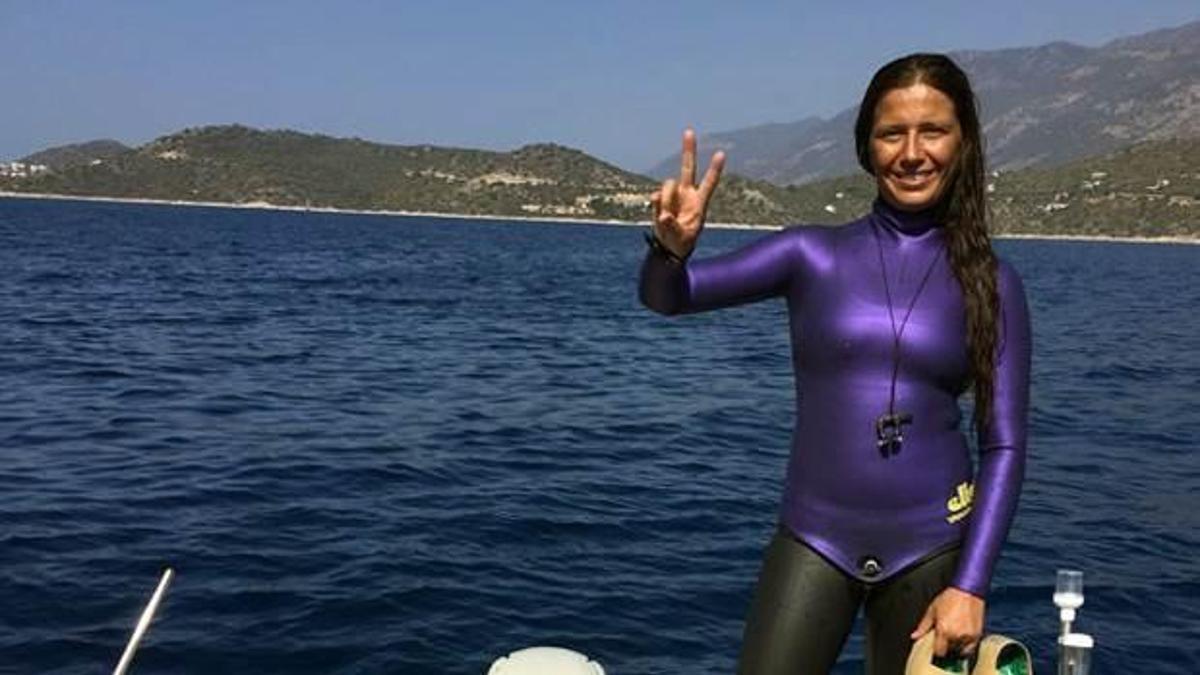 Buz altında bir deniz kızı: Derya Can