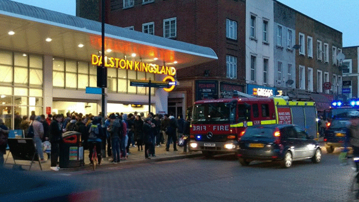 Londra'da kaos! Tahliye edildi!