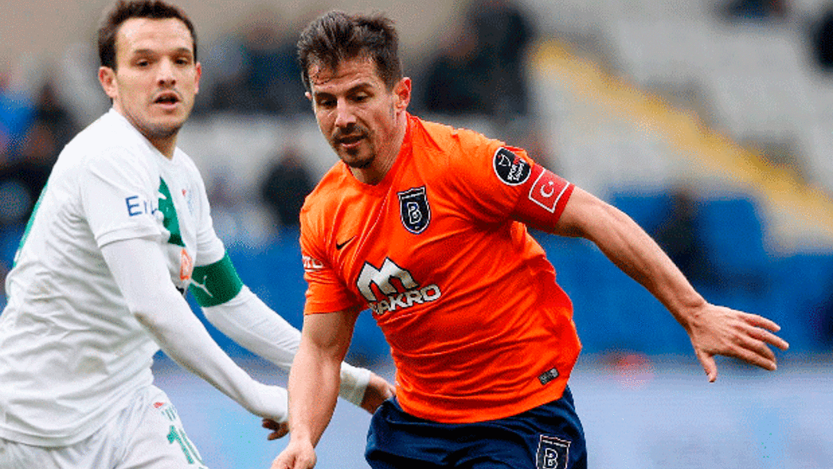 Emre Belözoğlu: Başakşehir örnek alınmalı