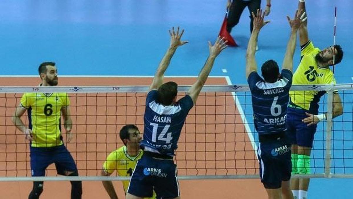 Fenerbahçe Arkas'a set vermedi