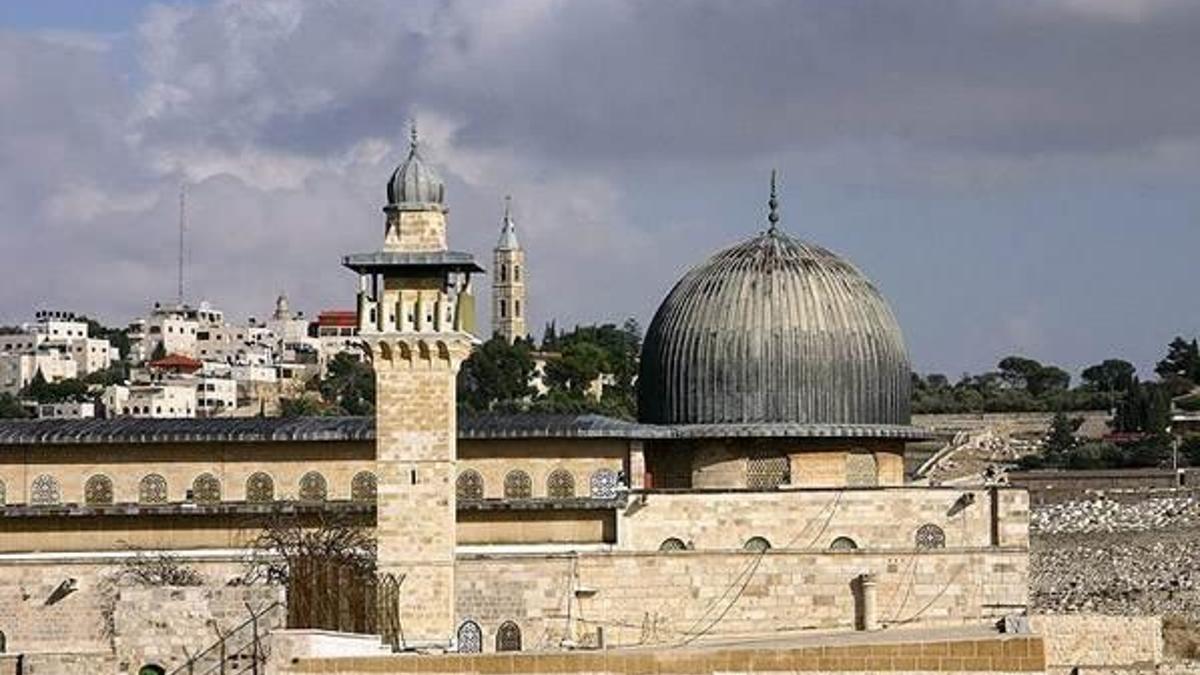 Hamas, İsrail'in ezan yasağına tepkili!