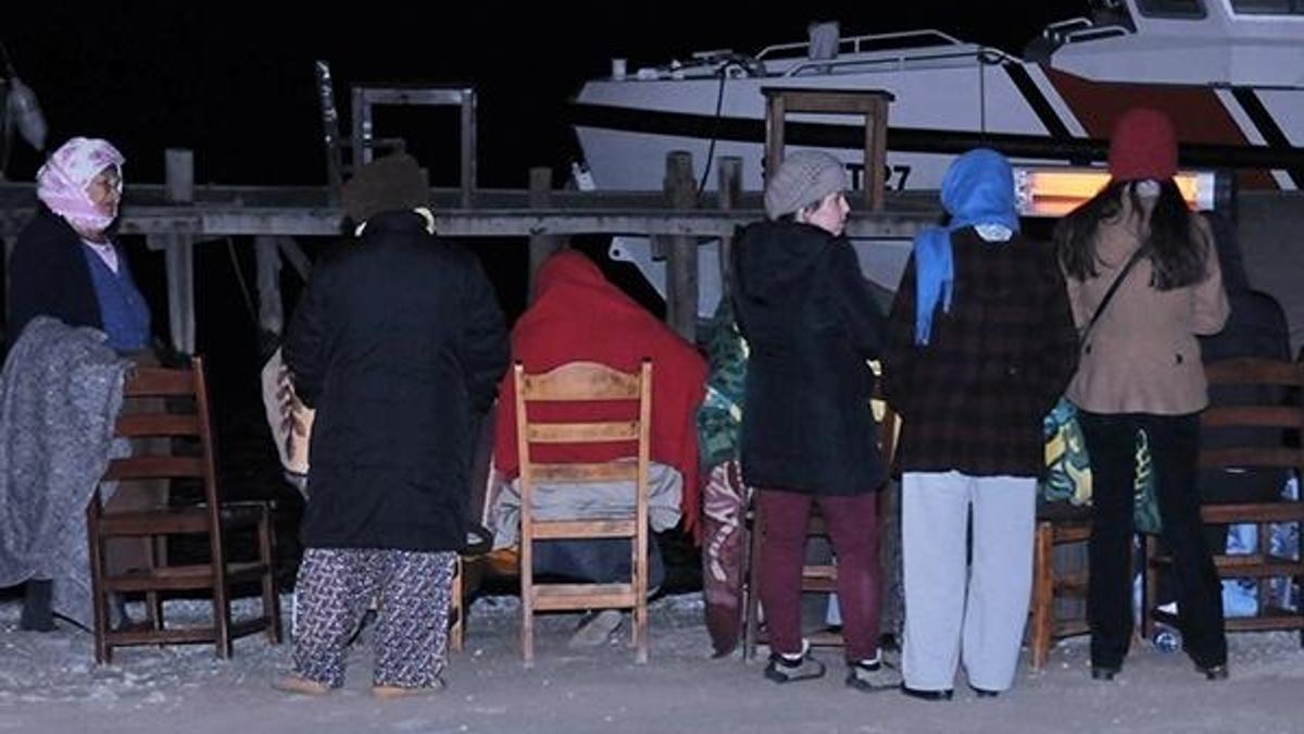 Balık tutmaya çıkan 4 arkadaşın teknesi battı: 2 ceset bulundu