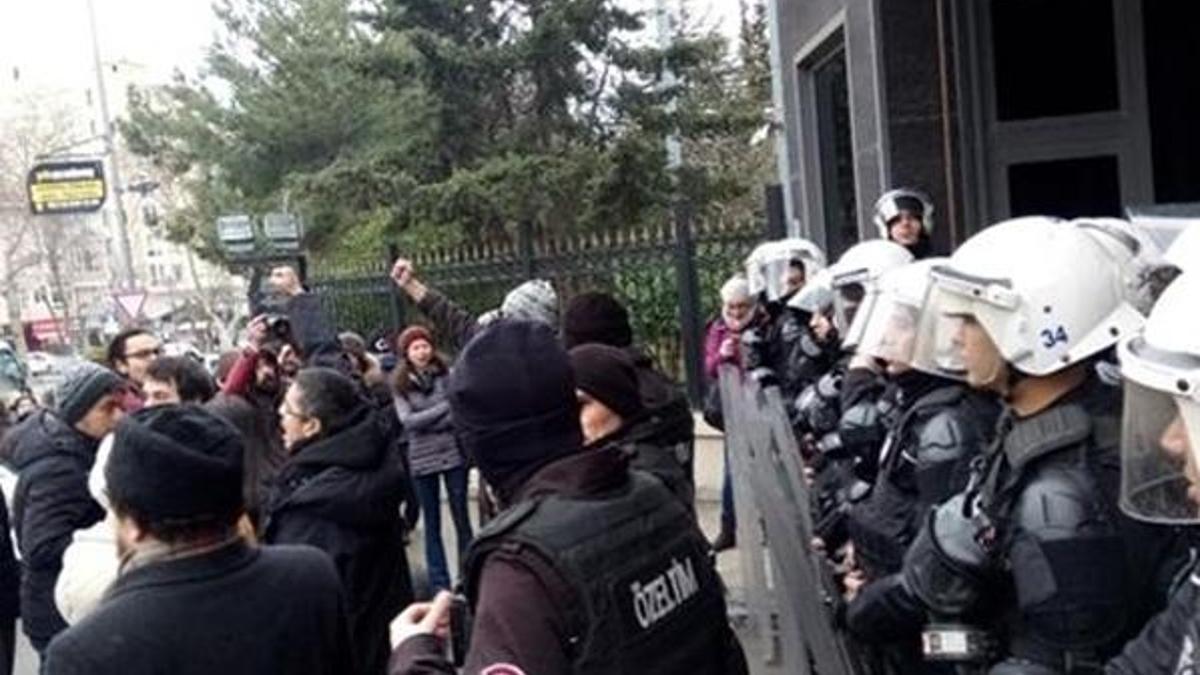 Marmara Üniversitesi'nde tehlikeli gerginlik