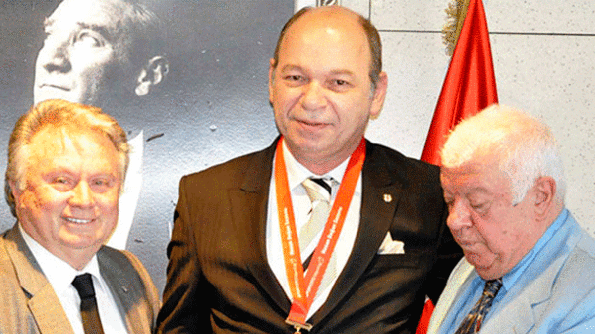 Beşiktaş'tan Dick Advocaat'a sert cevap!