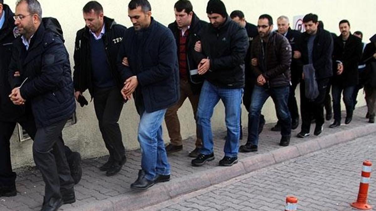 FETÖ şüphelisi 14 akademisyen adliyede