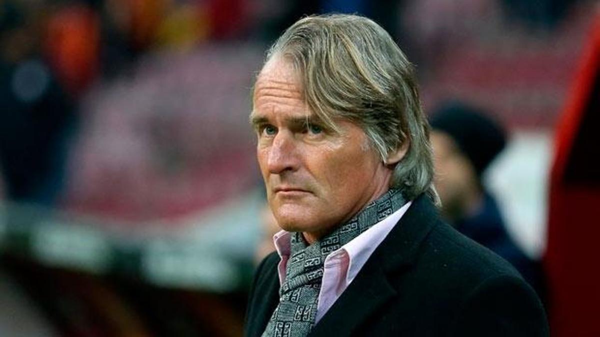 Galatasaray'a hoca dayanmıyor!