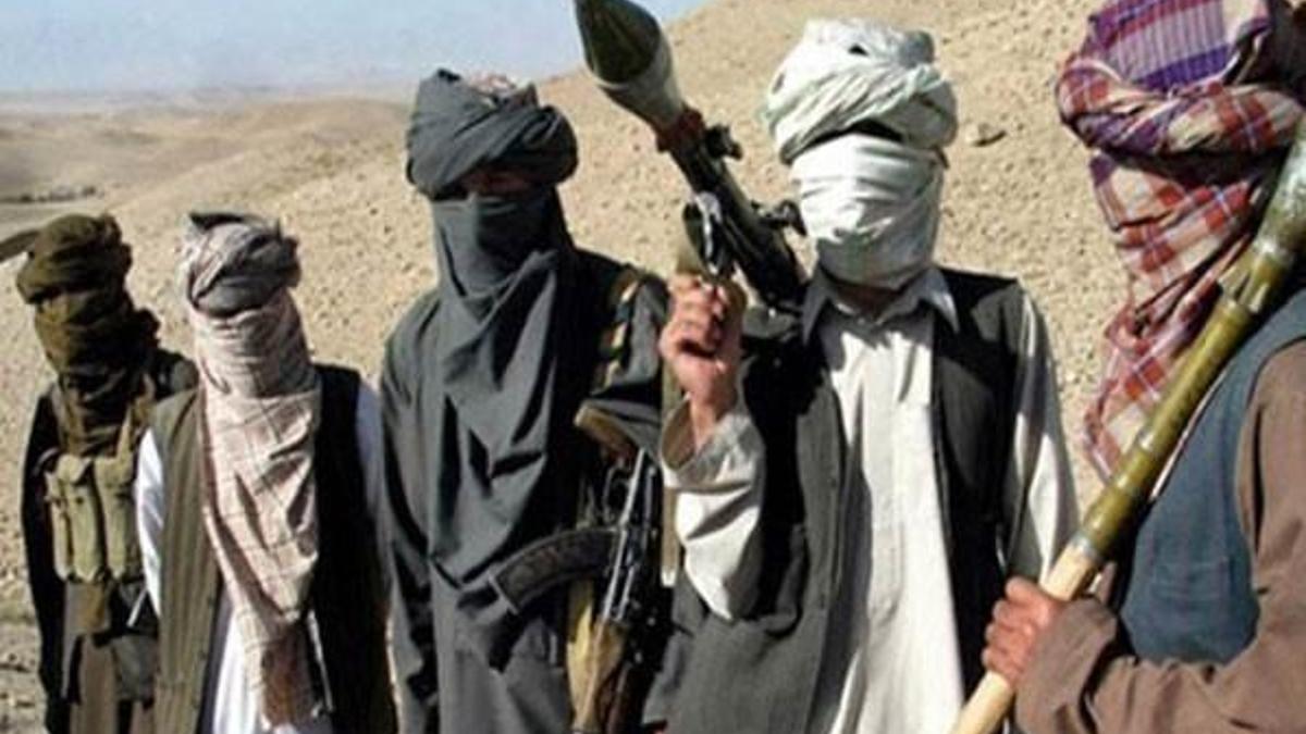 Afganistan'da 52 sivil kaçırıldı!