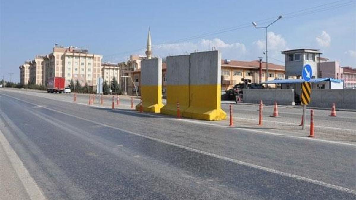Kontrol noktalarına beton blok