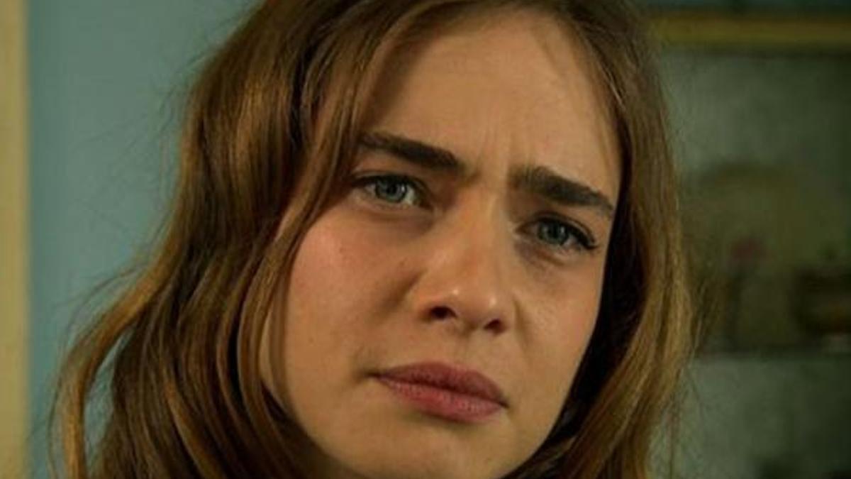 'Kaşlarımdan gerçekten nefret ediyordum'