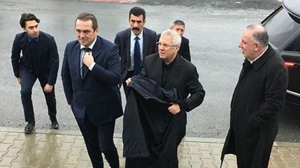 Mahkeme salonu karıştı! 'Dön önüne terbiyesiz!'