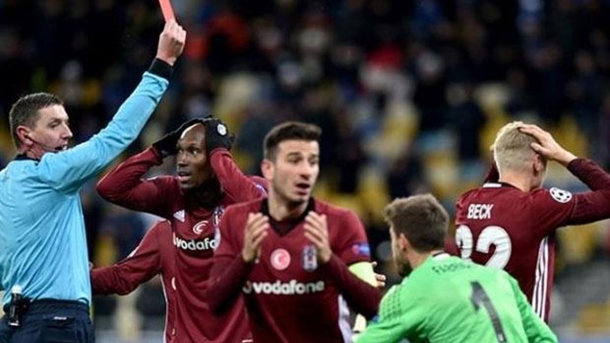 UEFA, Craig Thomson'ın kalemini kırdı!