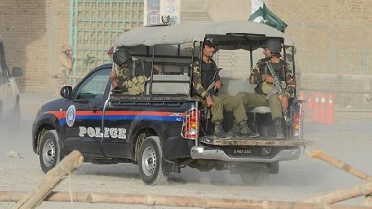 Pakistan'da art arda intihar saldırısı!