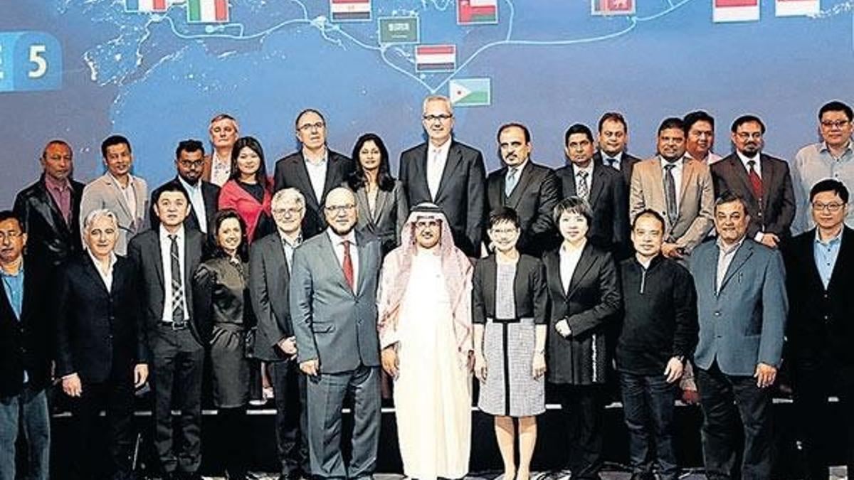 Deniz altı veri hattı ile 17 ülke birbirine bağlandı