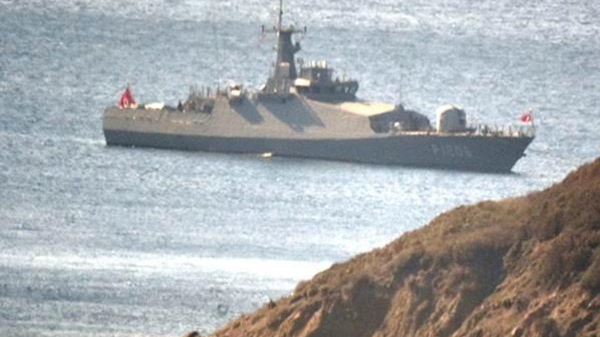 Türk Sahil Güvenlik uçağı Kardak’ın üzerinde alçak uçuş gerçekleştirdi