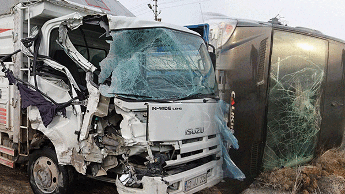 Konya'da feci kaza: 1 ölü, 7 yaralı