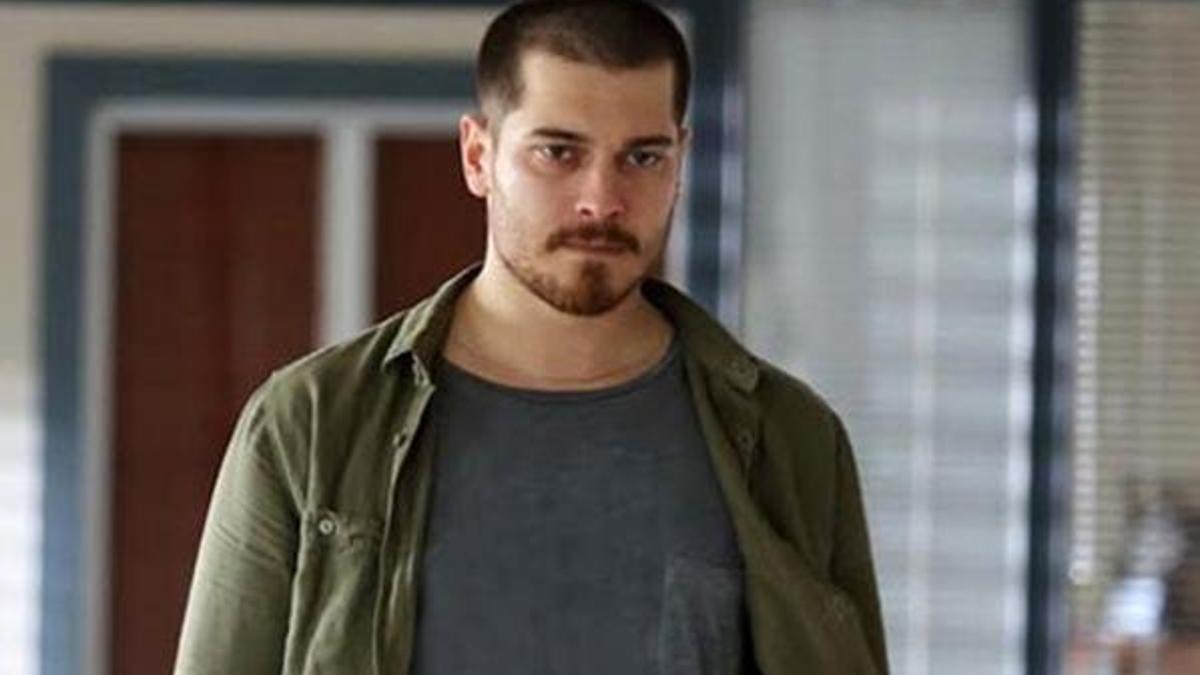 İçerde oyuncuları Çağatay Ulusoy ile Duygu Sarışın aşk yaşıyor!