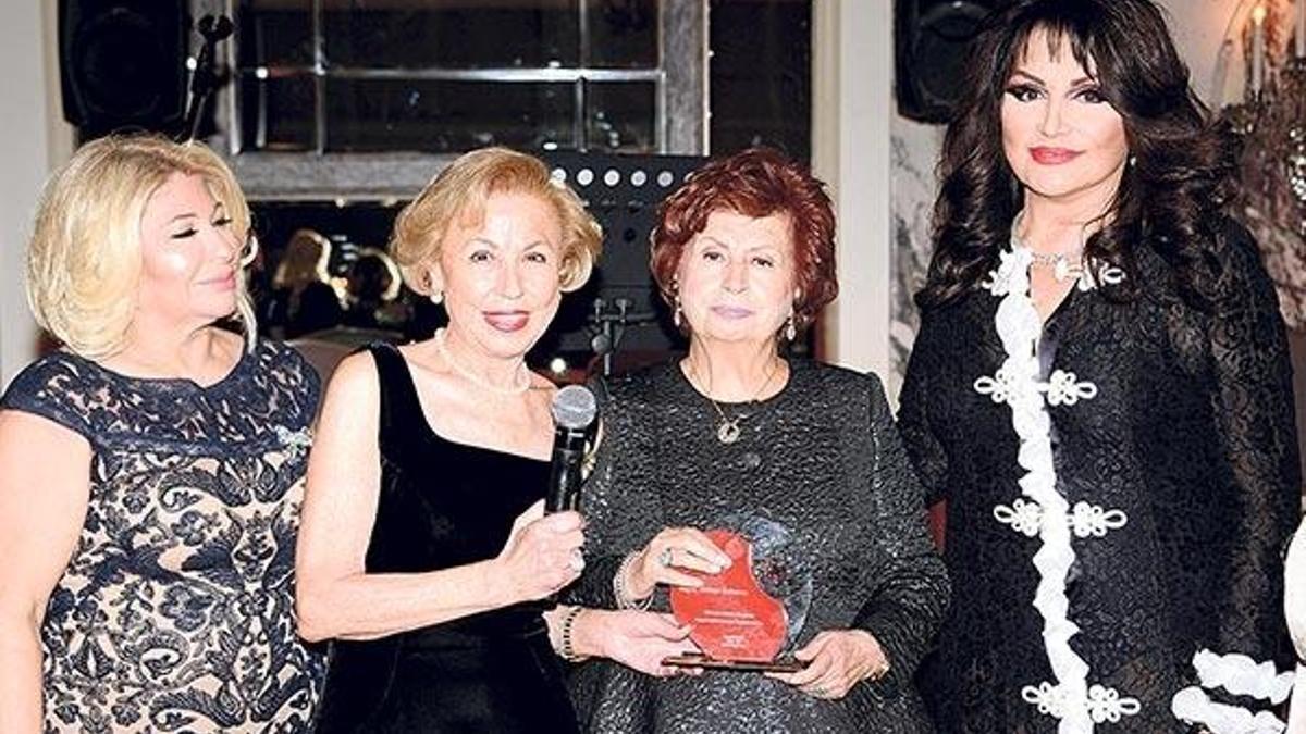 Türkan Sabancı’ya onur ödülü