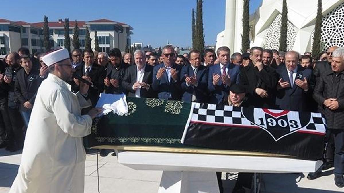 İşadamının oğlu son yolculuğuna uğurlandı