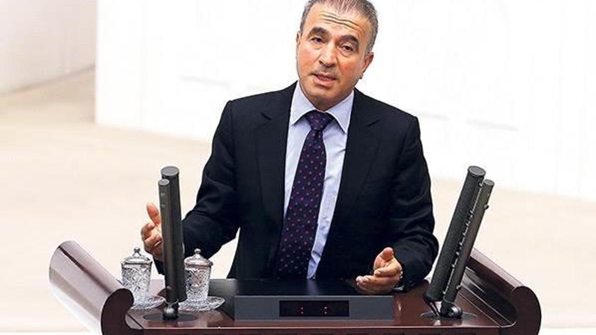 'Bozkurt işaretiyle sempati bildirimine karşılık verdi'