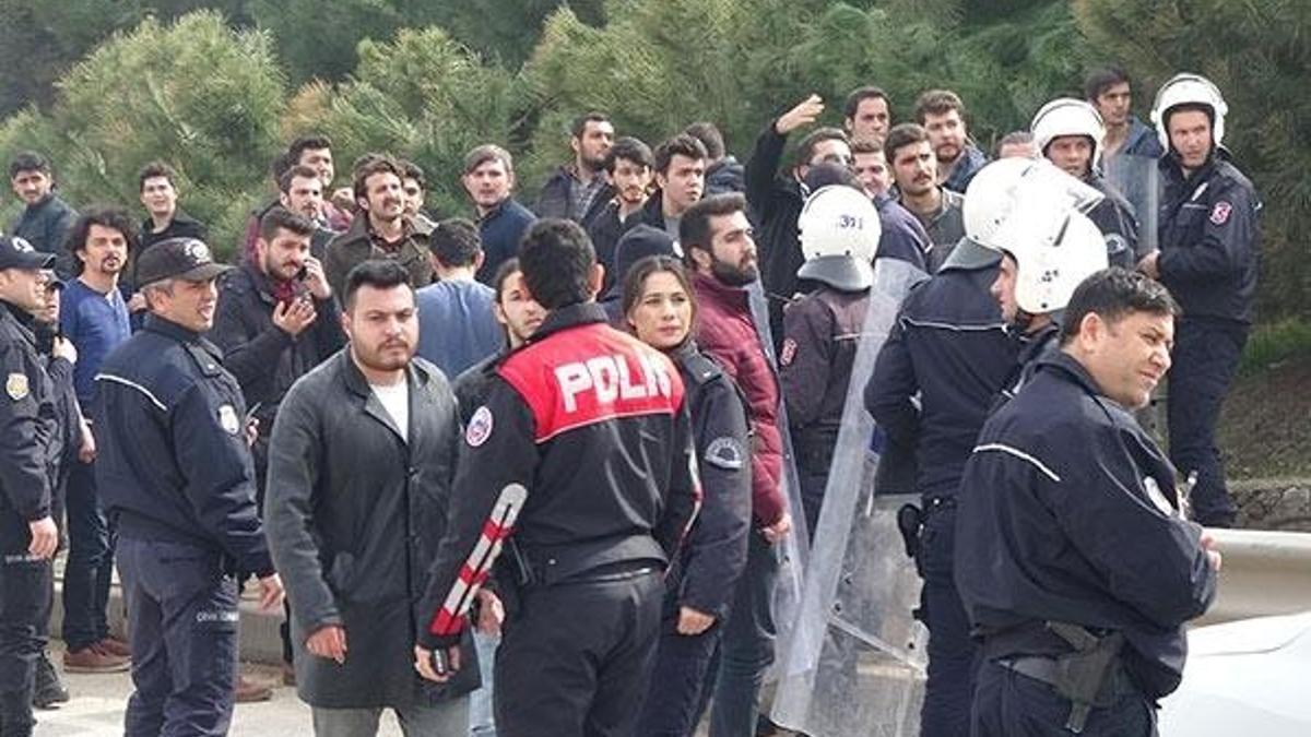 Karşıt görüşlü öğrenciler birbirine girdi: 47 gözaltı