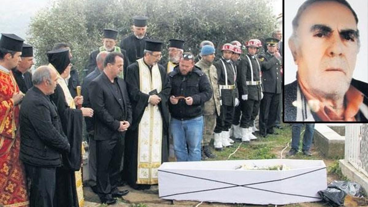 Kore gazisi kiliseden askeri törenle uğurlandı