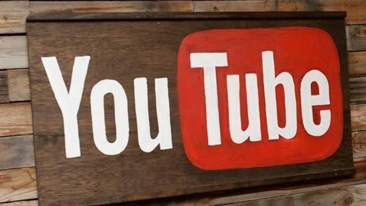 YouTube'da kaç saat video izleniyor?