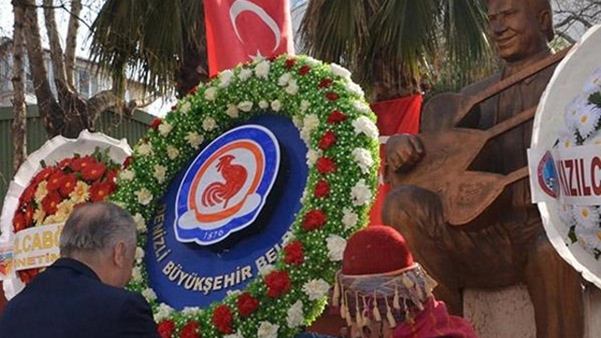 Denizli'de Özay Gönlüm'ü anma töreni!