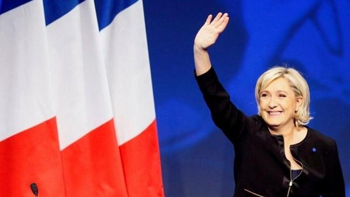 AP, Le Pen'in dokunulmazlığını kaldırdı